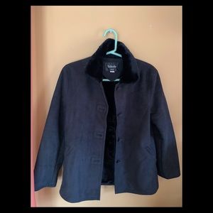 Shaped shoulders black jacket